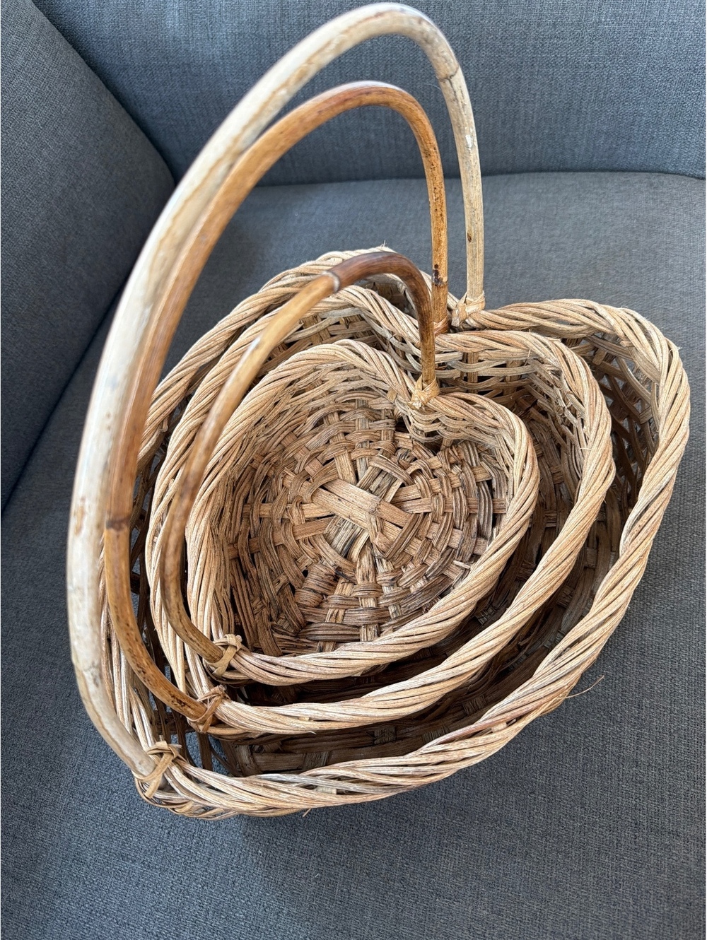 Set of 3 Heart-Shaped Woven Rattan Baskets with Handles